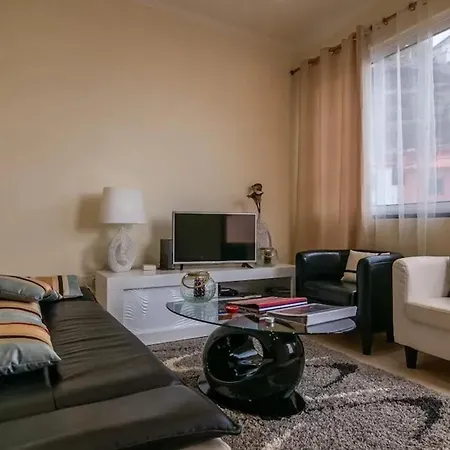 Seaside House In Estreito