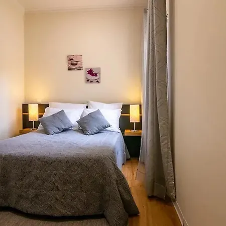 Seaside House In Estreito Semesterbostad