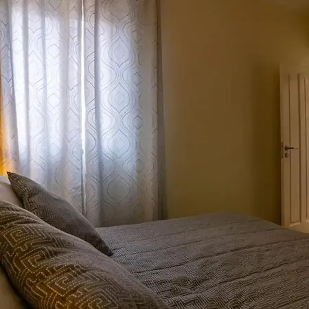 Seaside House In Estreito