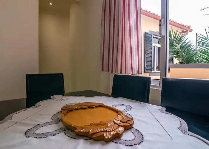 Дом отдыха Seaside House In Estreito