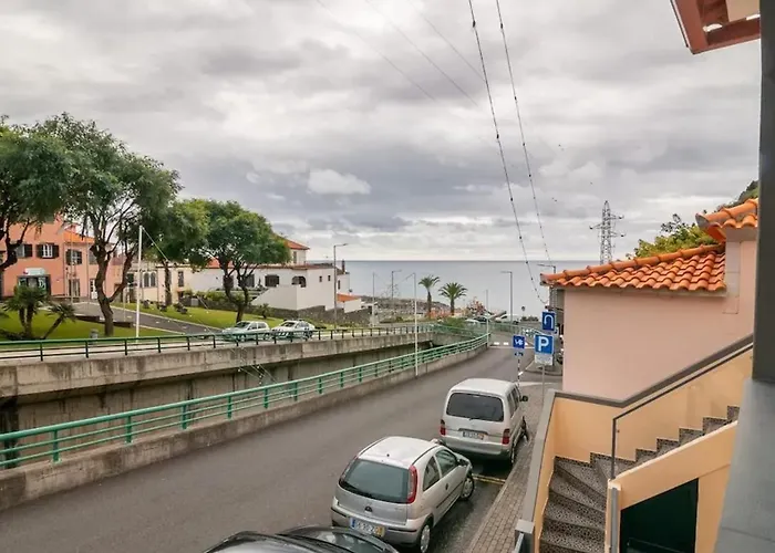 Дом отдыха Seaside House In Estreito *